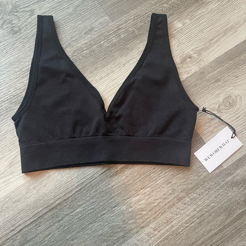 WeWoreWhat V-Neck Bra Top- Black- Size M- NWT - Picture 3 of 5